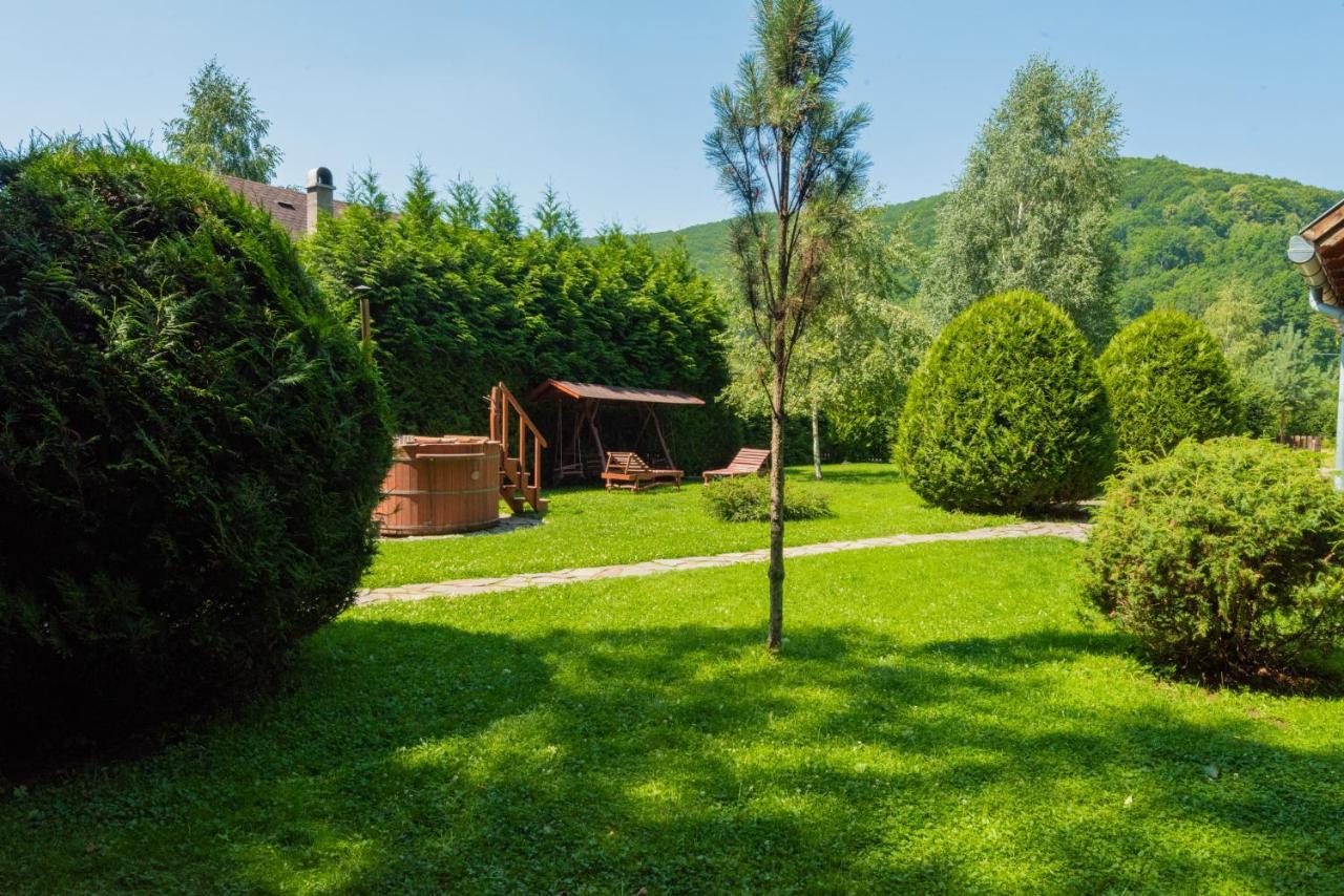 Case La Cheie Varlak Sub Cetate Exterior foto