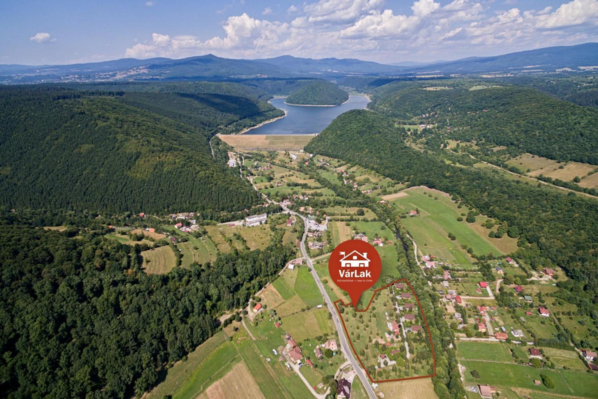 Case La Cheie Varlak Sub Cetate Exterior foto
